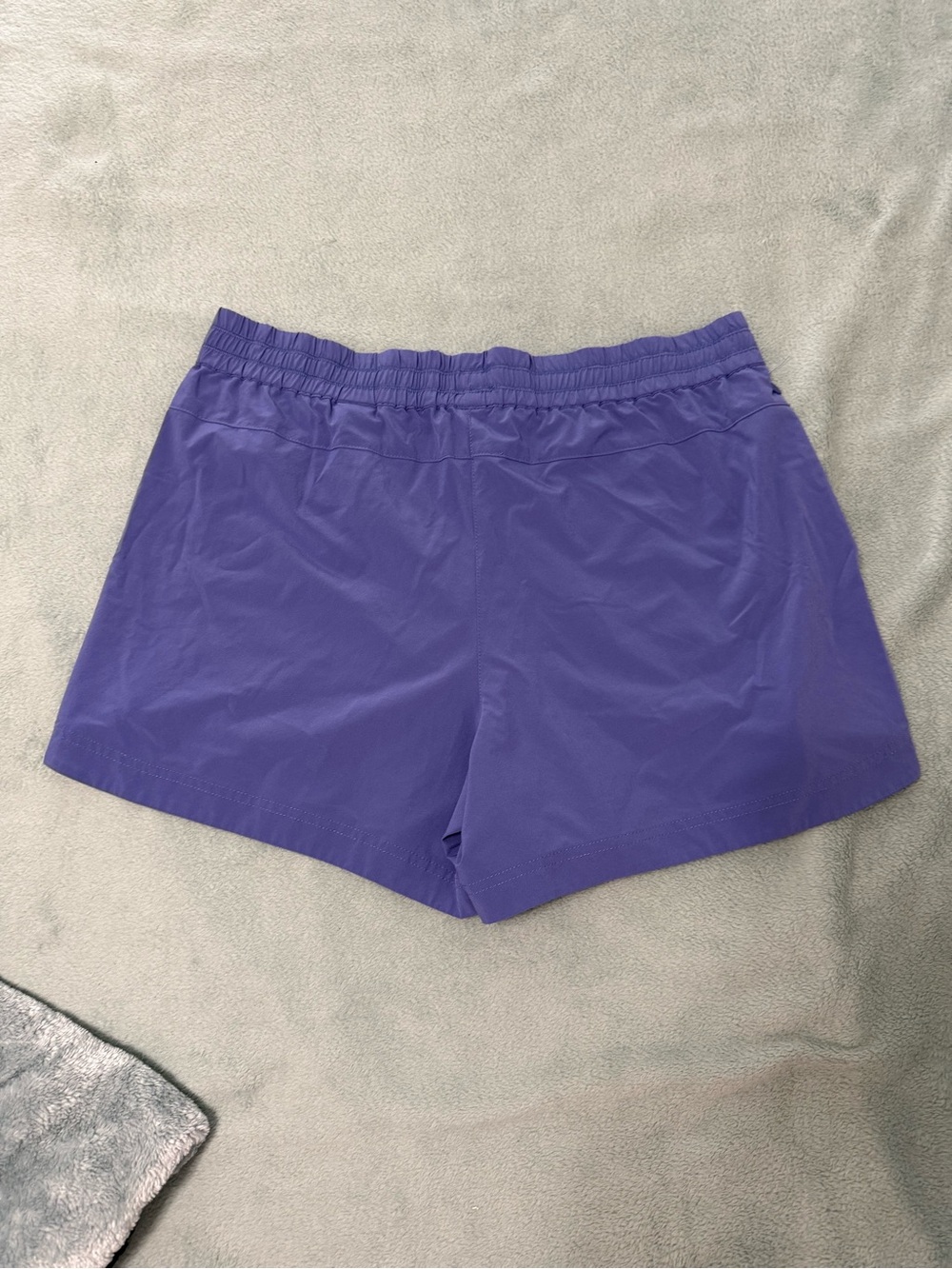 💜 Tommy Bahama IslandZone Purple Performance Active Shorts Women’s - M
